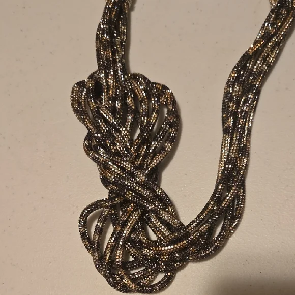 Elegant Gold and Black Twisted Necklace - Picture 1 of 2